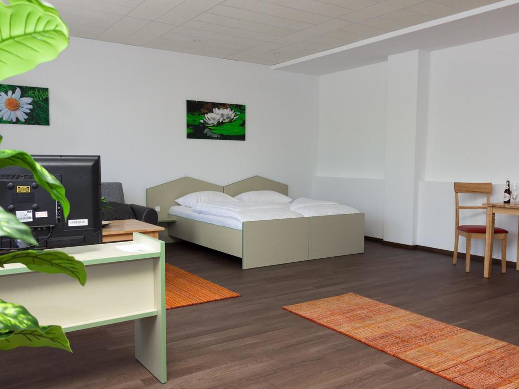 Winrooms "Hotel&Appartement" Винер-Нойштадт Экстерьер фото