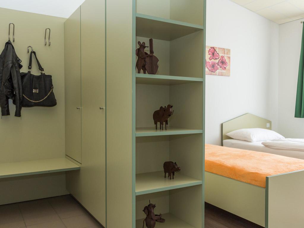 Winrooms "Hotel&Appartement" Винер-Нойштадт Экстерьер фото