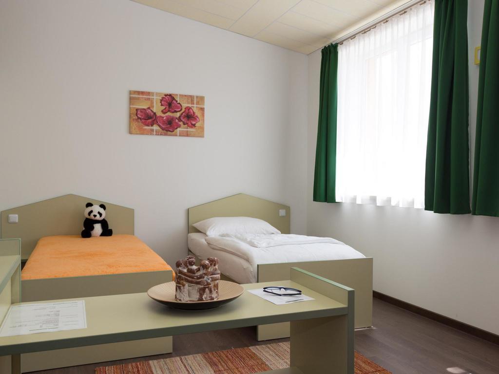 Winrooms "Hotel&Appartement" Винер-Нойштадт Экстерьер фото