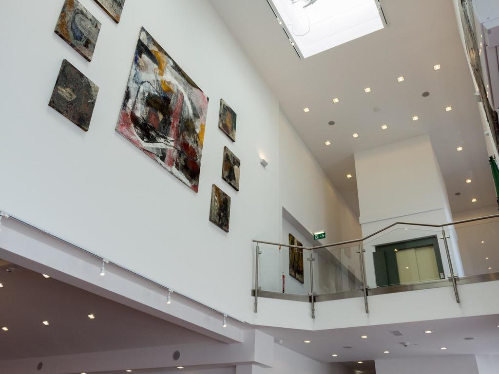 Winrooms "Hotel&Appartement" Винер-Нойштадт Экстерьер фото