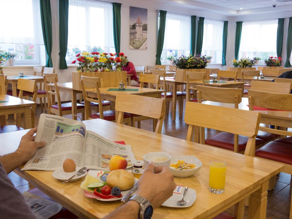 Winrooms "Hotel&Appartement" Винер-Нойштадт Экстерьер фото