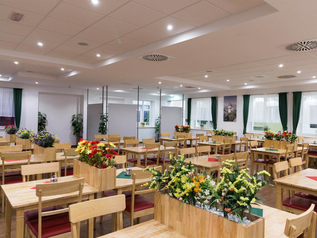 Winrooms "Hotel&Appartement" Винер-Нойштадт Экстерьер фото
