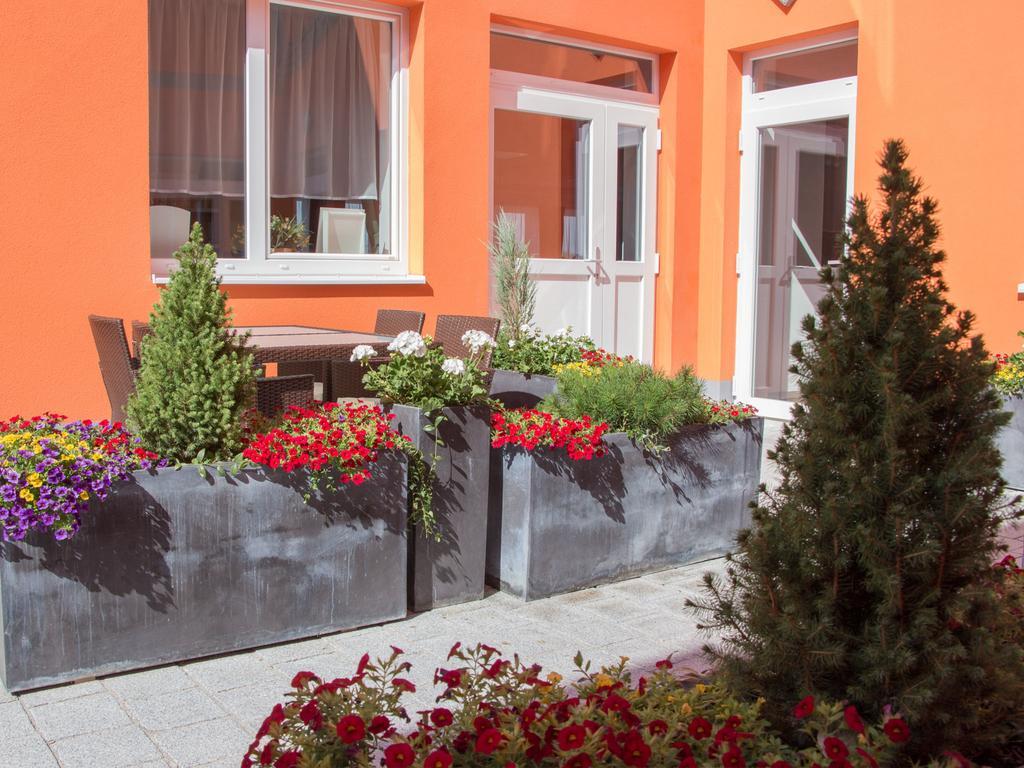 Winrooms "Hotel&Appartement" Винер-Нойштадт Экстерьер фото